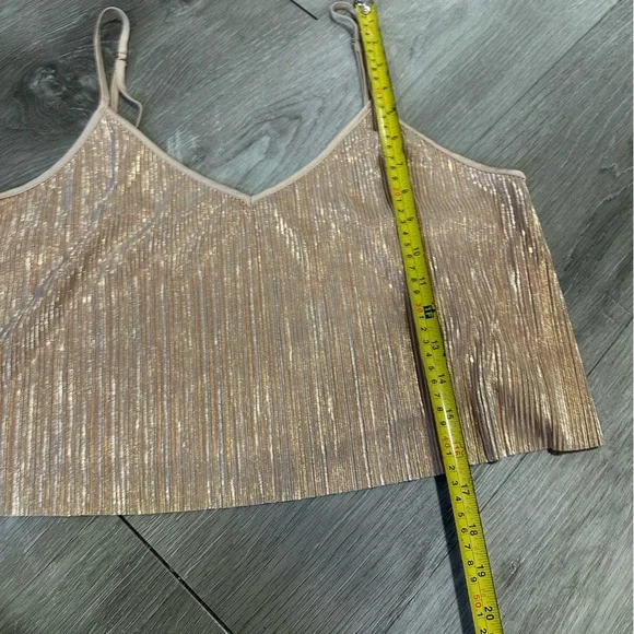 Victoria’s Secret large metallic rose gold crop tank top camisole pink shiny - Picture 3 of 6